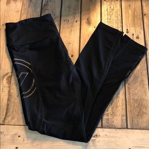 Virus Exercise Fitted Legging